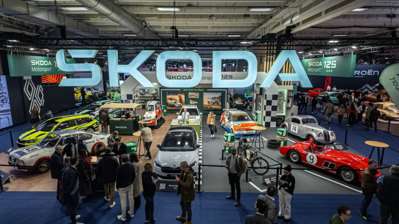 Škoda vytáhla závodní poklady z muzea: v Paříži ukazuje svých 125 let motorsportu na jednom místě