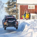 Škoda ve Švédsku zářila ve WRC2. Zároveň ale Škodu Motorsport zasáhla smutná zpráva