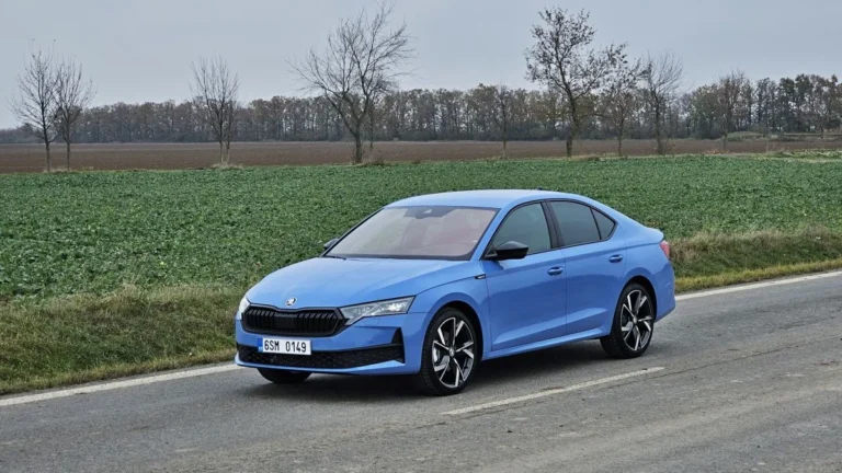 Škoda Octavia dostane nový hybridní pohon. Stejný pohon by měly dostat i malé škodovky
