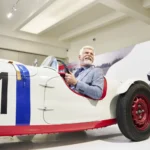 Prezident Petr Pavel zavítal do Mladé Boleslavi. Ve Škoda Auto si prohlédl muzeum i výrobu