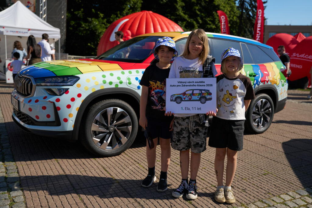 2 Skoda Auto Predala Na Zlin Film Festivalu Tri Automobily Organizaci Zdravotni Klaun 85Ddd879