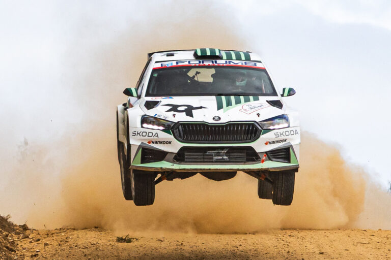 Rally Acropolis se vrací do Loutraki. Na startu bude jedenáct vozů Škoda Fabia RS Rally2
