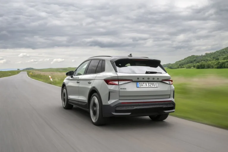 Škodovka hlásí úspěch na německém trhu. Elroq je nejprodávanějším elektromobilem, Enyaq je čtvrtý