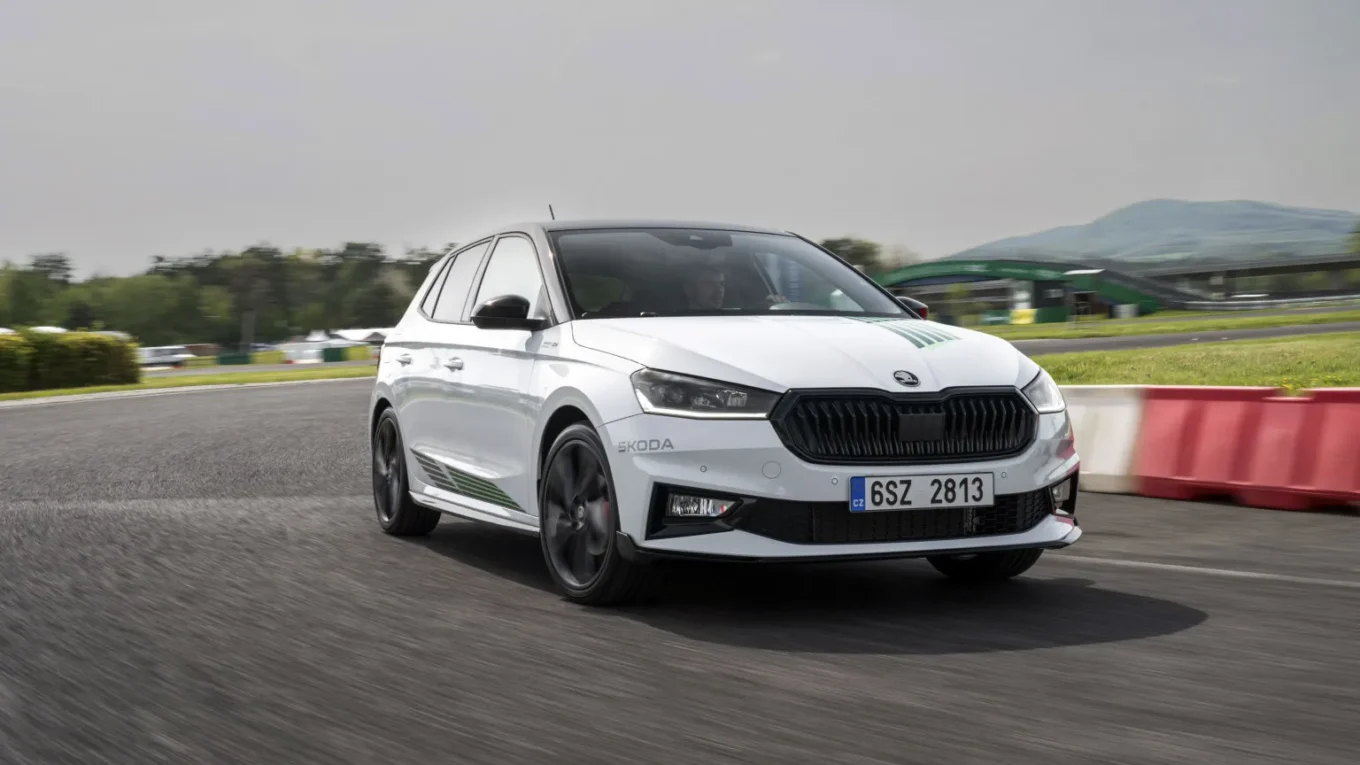 Volkswagen chce seškrtat až polovinu modelů. Na neoficiálním seznamu je i Škoda Fabia a Porsche Taycan